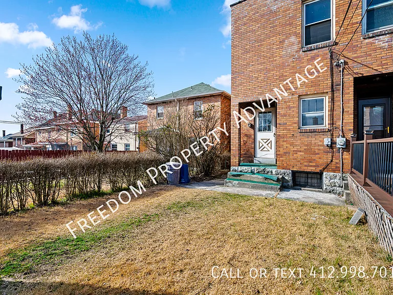 3230 California Ave — Photo 6