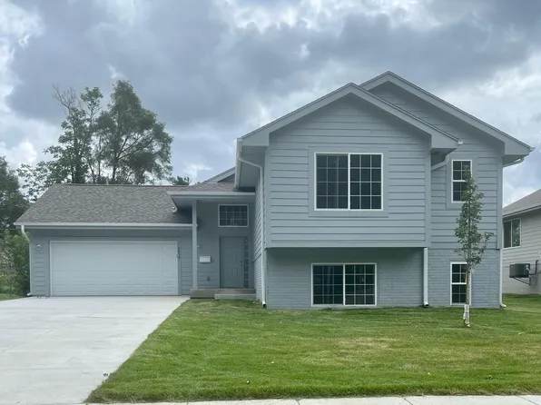 2859 Crown Point Ave, Omaha, NE 68111
