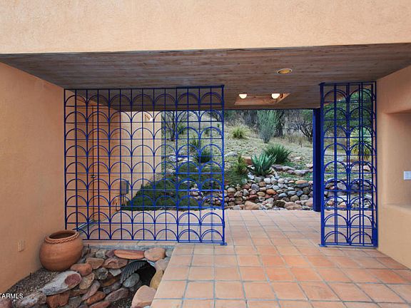 4th image of 40 Desert Oaks Ln