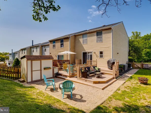 9500 Orbitan Ct, Parkville, MD 21234