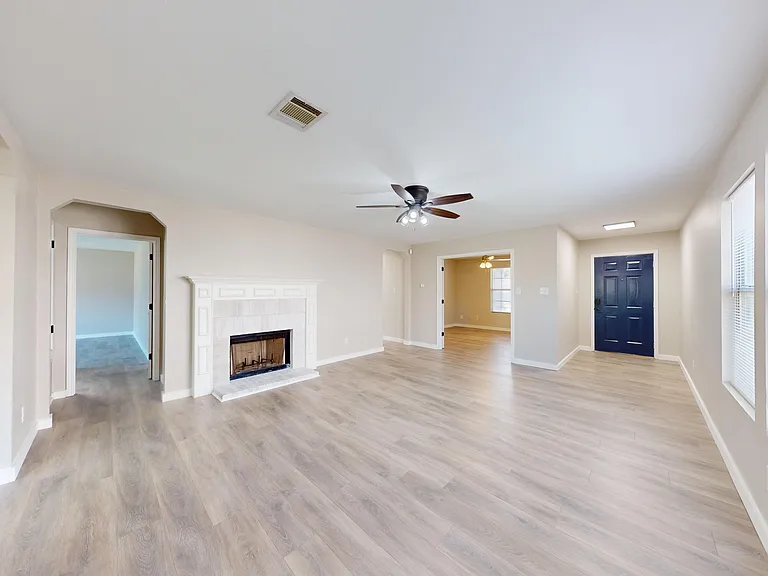 145 S Willow Way — Photo 7