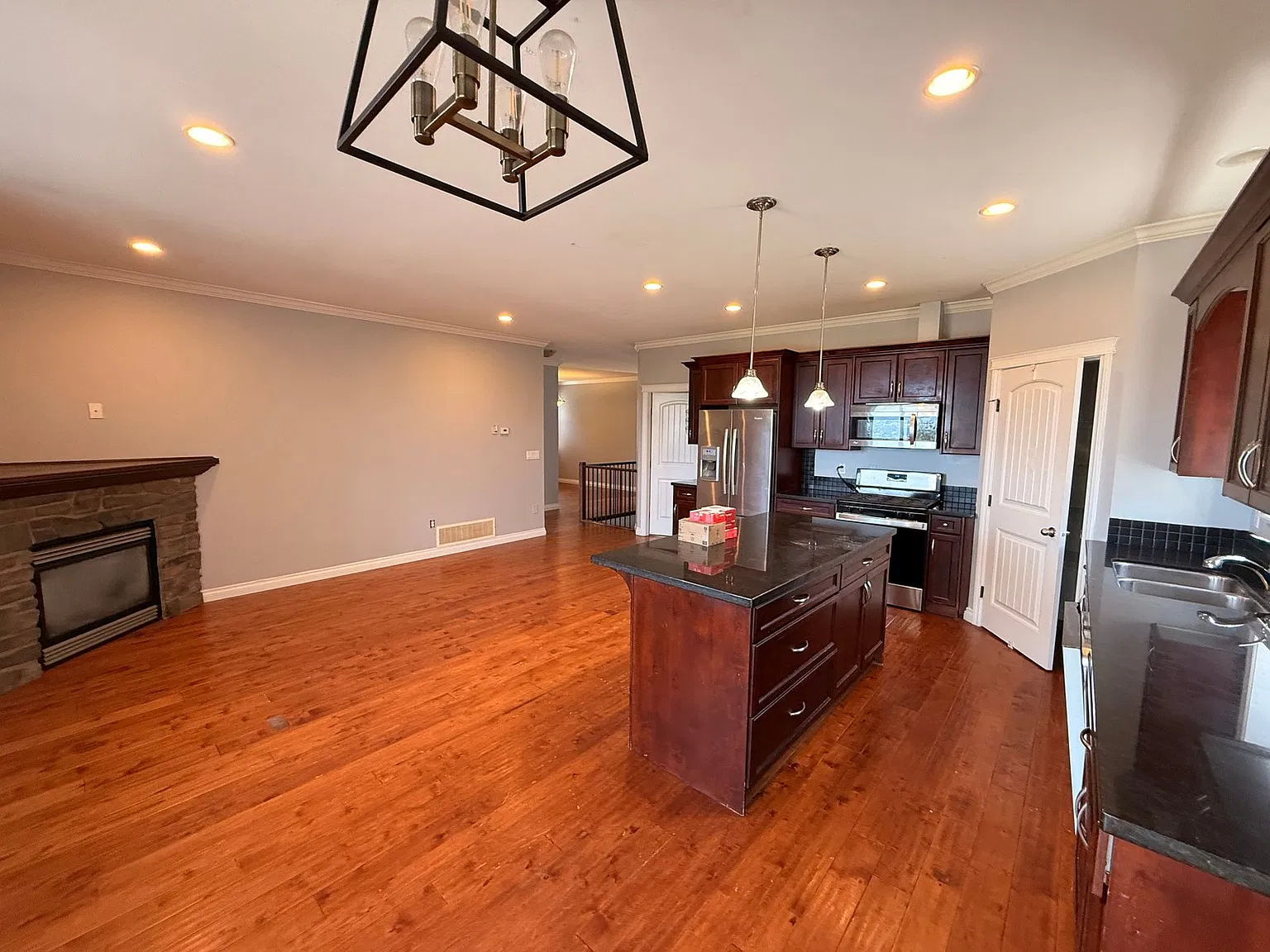 46801 Sylvan Drive Chilliwack — Photo 2