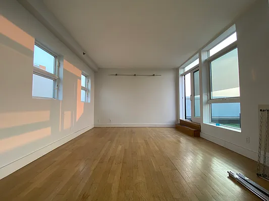 Rented by Nooklyn NYC LLC | media 120