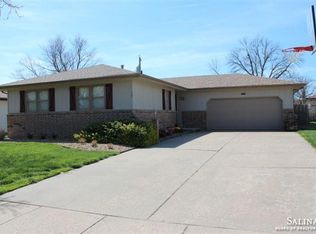 400 E Laura St, Salina, KS 67401
