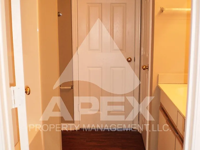 9130 Cedarpark Ln — Photo 16