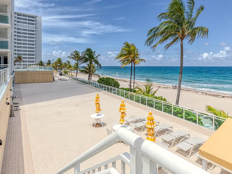 3900 Galt Ocean Dr #712 — Photo 30