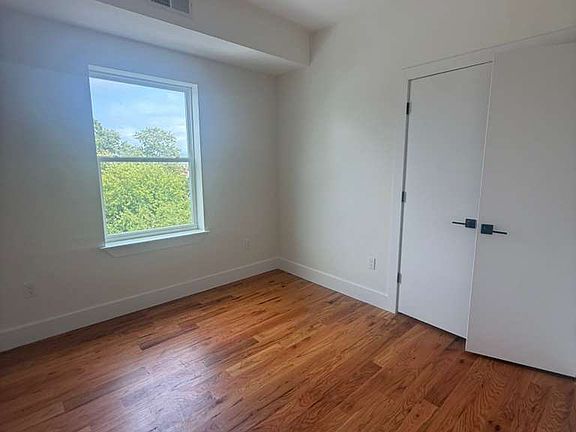 5th image of 157-159 Roseville Ave #8