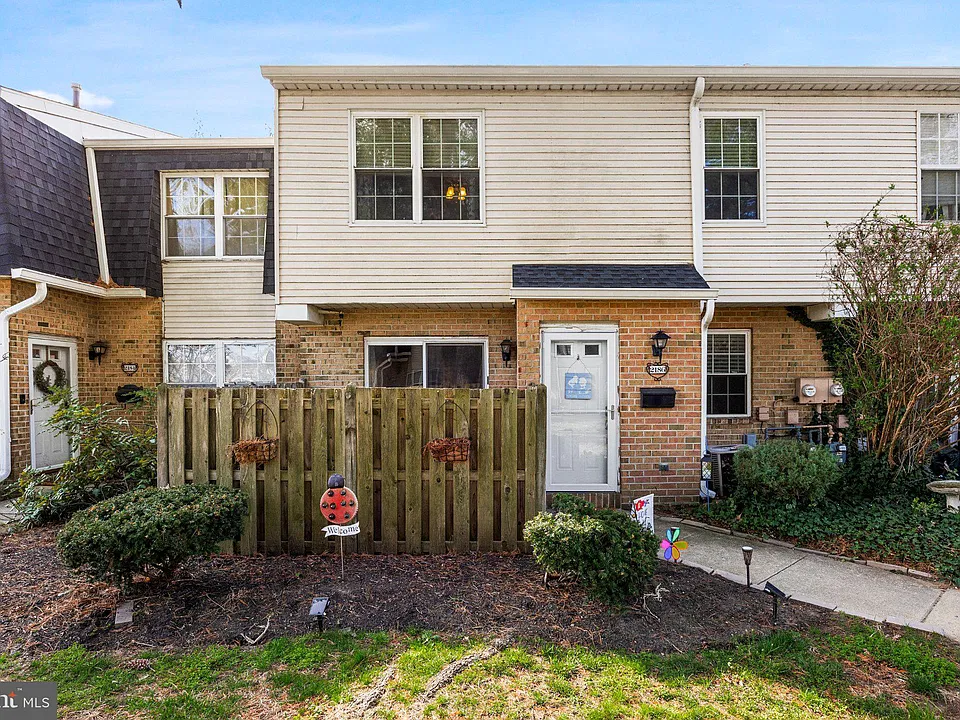 2186 Harbour Dr