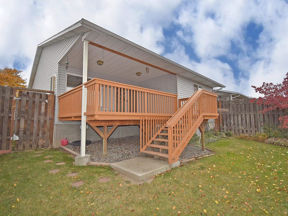 1st image of 929 Cypress Ct #B