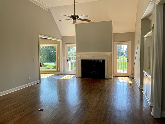 2nd image of 133 Woodlake Dr
