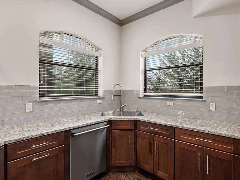 3142 Ross Ave #7 — Photo 18