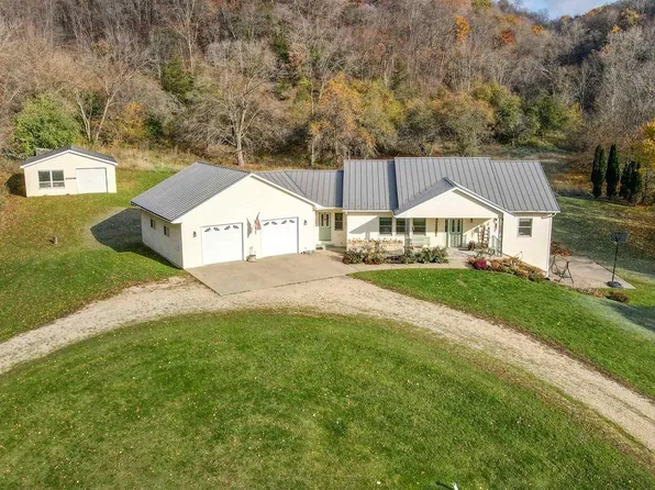 43984 North Clayton Road, Soldiers Grove, WI 54655