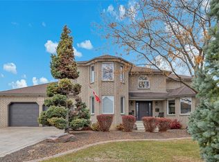 2015 Eugeni St, Tecumseh, ON N9K 1B3