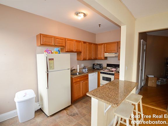 374 chestnut hill