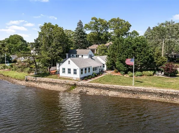 166 New Meadow Rd, Barrington, RI 02806