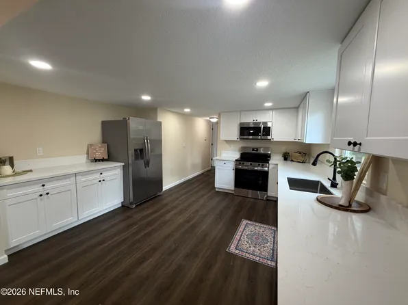 6095 TAYLOR Road, Jacksonville, FL 32234