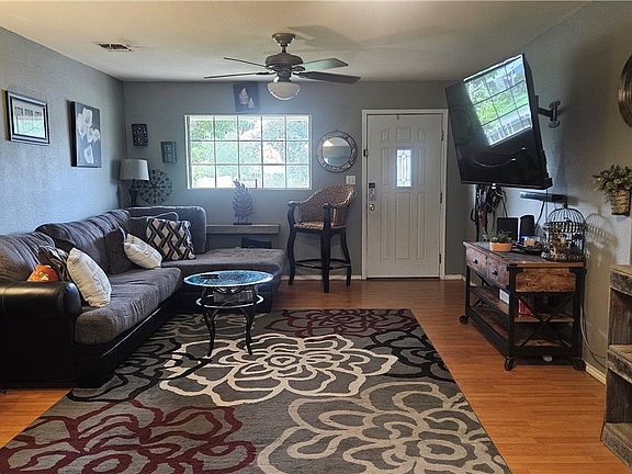 2nd image of 718 Seabreeze St