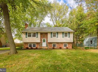 814 Beechwood Ave, Cherry Hill, NJ 08002