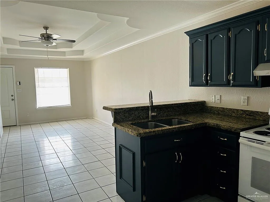2 bed, 1.0 bath, 830 sqft, $875 — Photo 4