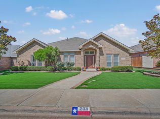 203 Skywood Cir, Midland, TX 79705