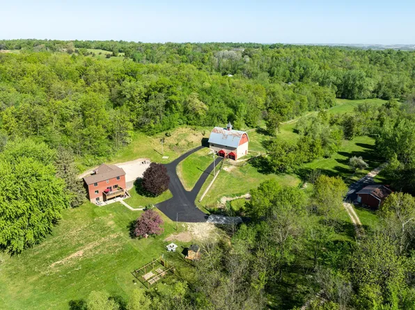 31500 Echo Valley Trl, Cannon Falls, MN 55009