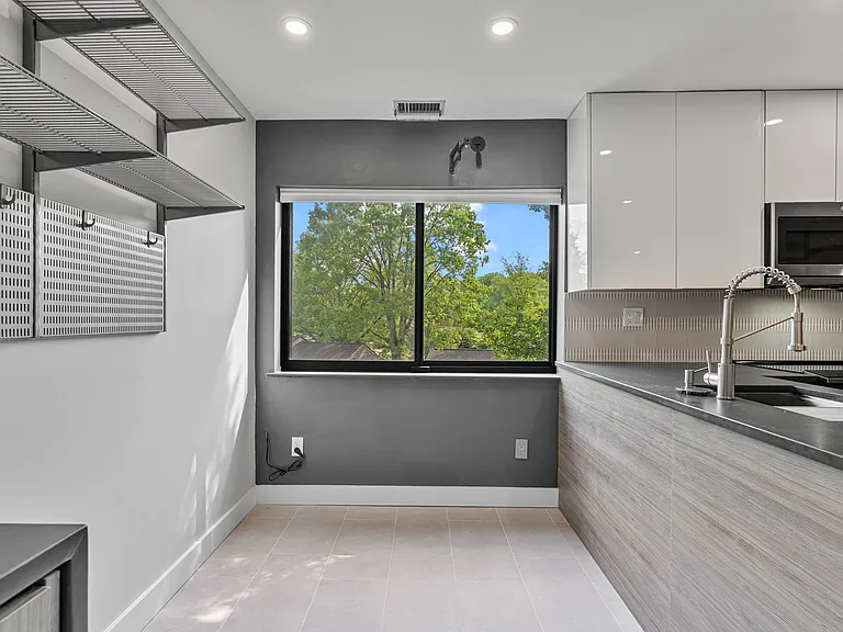 11120 Harbor Ct #1120 — Photo 21
