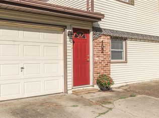 102 Ethel Ln, Lansing, KS 66043