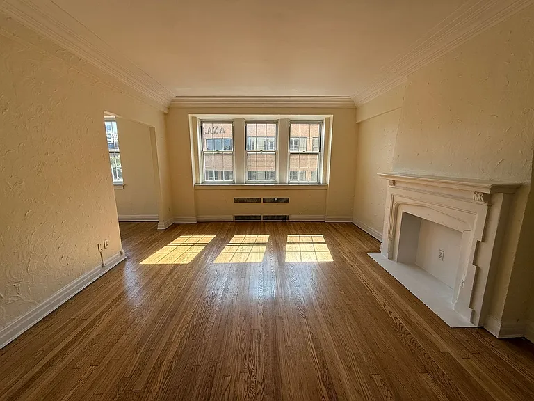 New King Edward Apartments — Photo 309