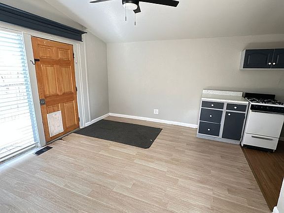 4th image of 1356-1376 Zephyr St #1358