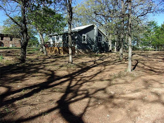 3rd image of 44021 Fairview Rd