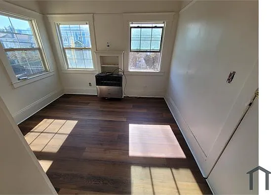 700 25th St #3 — Photo 3