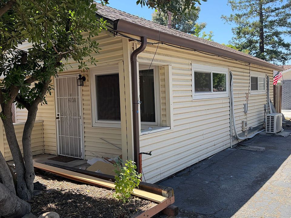 1st image of 3478 Sanford St #A
