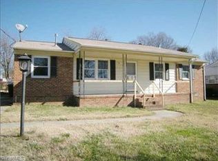 2211 Four Seasons Blvd, Greensboro, NC 27407