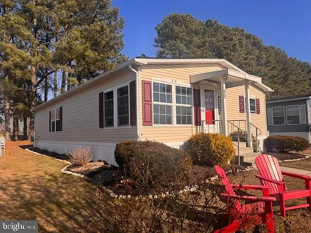 69 Park Ln photo 1