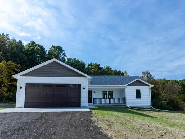 862 Pierce Rd, Plainwell, MI 49080