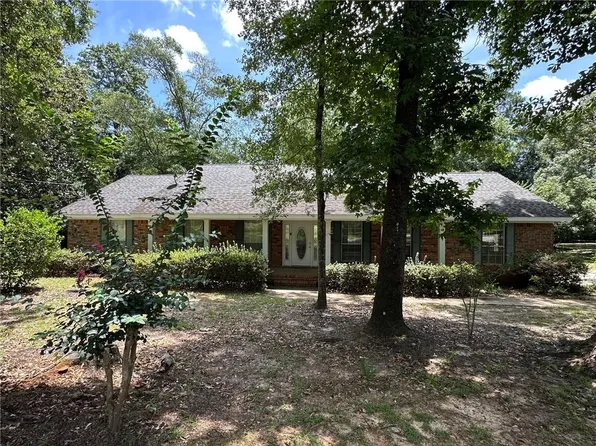 22100 1st St, Silverhill, AL 36576