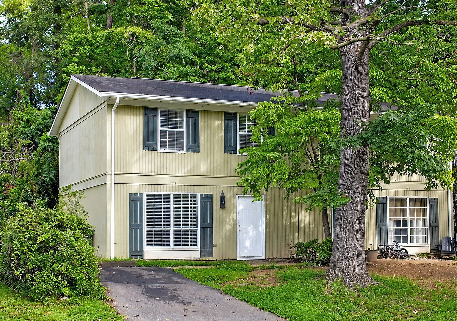 Pet-Friendly 3BR Duplex Near 5th Street Station, Downtown, & UVA — Photo 1