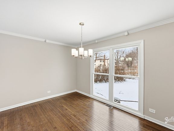 4th image of 1005 Cooper Ct