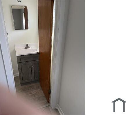1st image of 1722 Fairwood Dr
