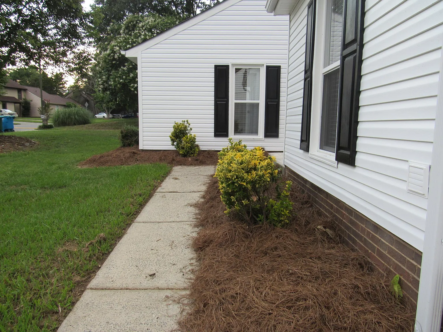 2 bed, 1227 sqft, $1,899 — Photo 2