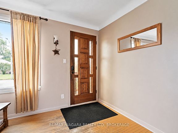 3rd image of 220 Cutress Ave