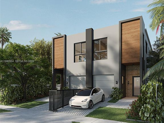 3rd image of 2768 SW 33rd Ave