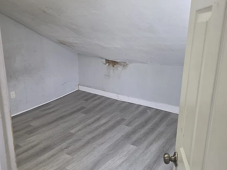 302 Van Houten St #1 — Photo 5