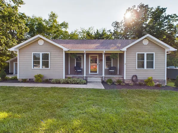 2855 Hillcrest Dr, Centerville, TN 37033