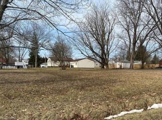 Longwood Ave, Niles, OH 44446
