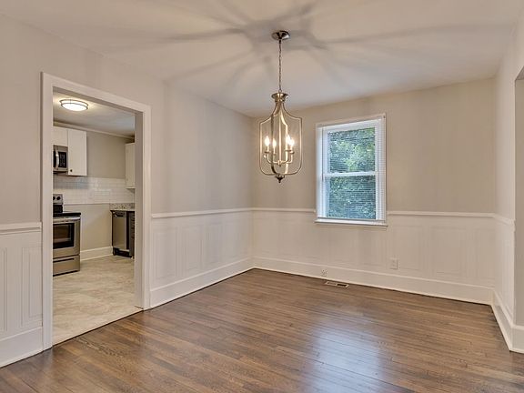 5th image of 138 Nelson Ave