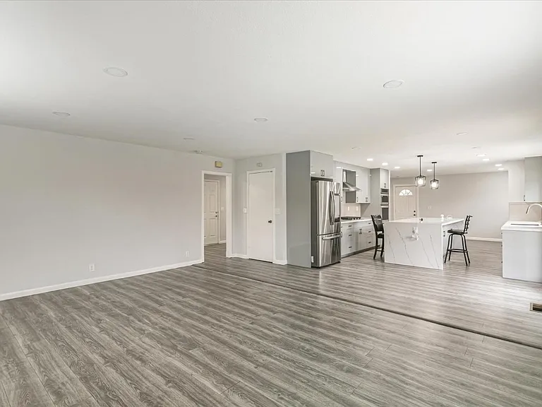 2829 Glen Decker Ct — Photo 15