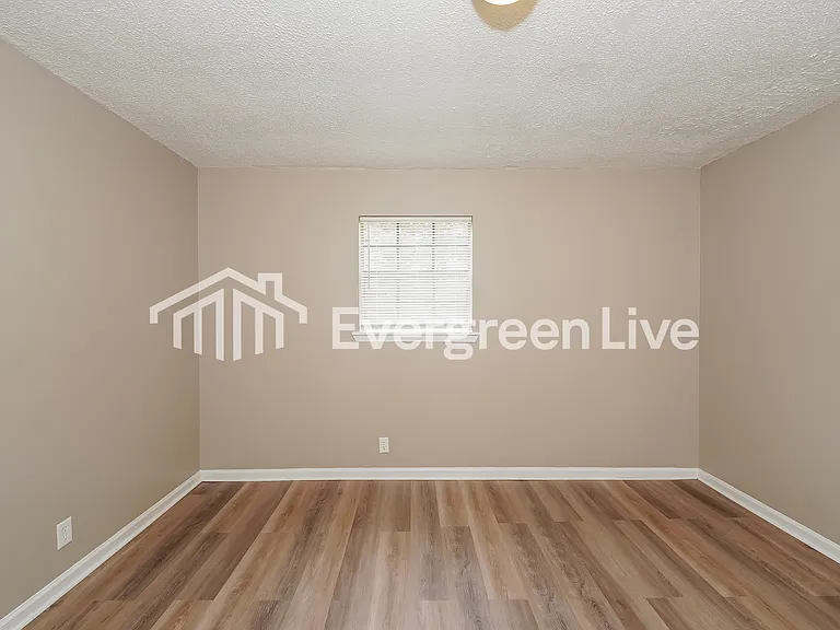 104 Hatch Dr — Photo 12