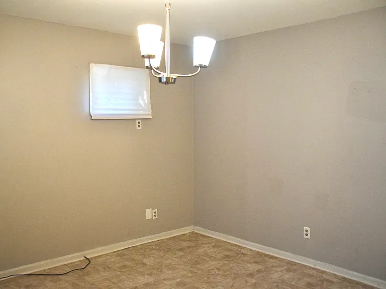 5717 Teresa St — Photo 10
