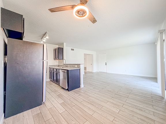 5th image of 1870 Agora Circle Southeastunit #204